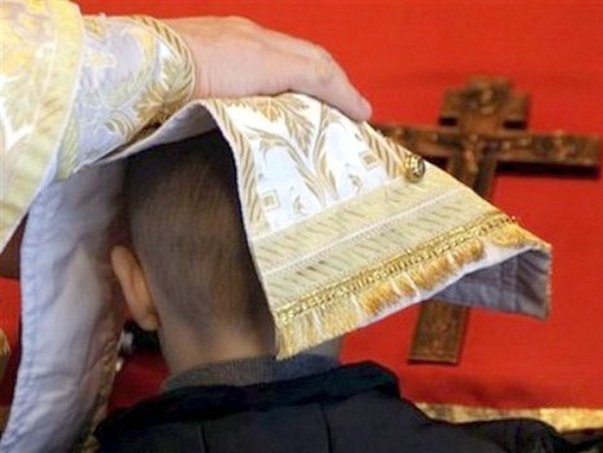 Bancul zilei de miercuri, 7 septembrie 2022: Ion se duce la preot pentru a se spovedi