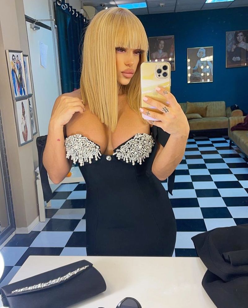 Anda Adam, noi declarații după ce s-a spus că şi-a pus invitaţii să-şi plătească nota