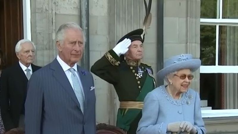 C&acirc;nd va avea loc ceremonia de investire a Prințului Charles la Tronul Marii Britanii