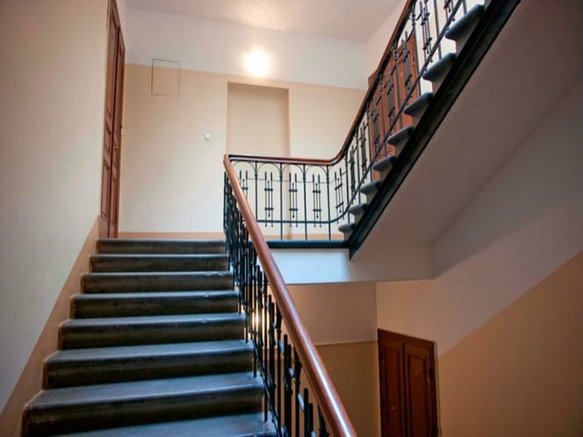 Bancul zilei de marți, 13 septembrie 2022: Două vecine se întâlnesc pe casa scării: „Ești bolnavă?”