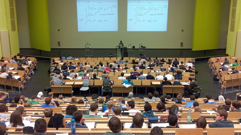 C&acirc;nd &icirc;ncep facultățile &icirc;n anul universitar 2022-2023?