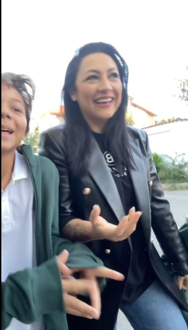 Eva Măruță și-a convins părinții să lase mașina acasă și să meargă pe jos la școală cu ea: „Să dăm burta asta jos, să fim și noi mai slabi”