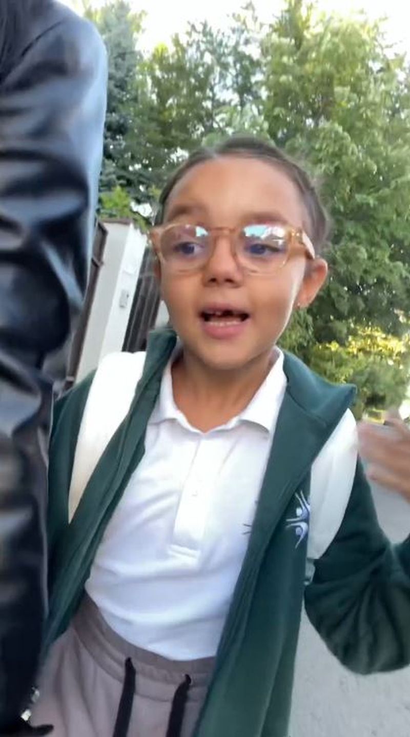 Eva Măruță și-a convins părinții să lase mașina acasă și să meargă pe jos la școală cu ea: „Să dăm burta asta jos, să fim și noi mai slabi”