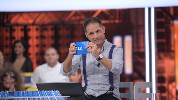 Ce aliment total interzis a dus Dumitru Prunariu &icirc;n spațiul cosmic: &bdquo;Am băgat-o &icirc;n buzunarul &icirc;n care țineam mănușa cosmică!&rdquo;