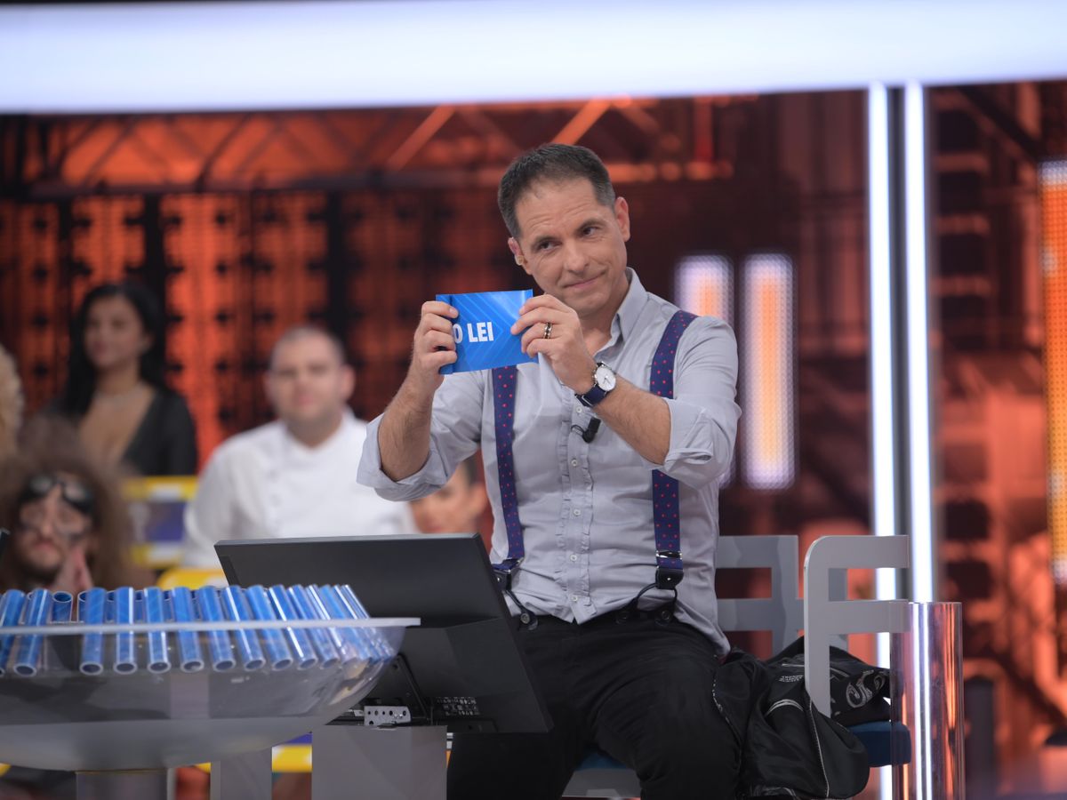 Ce aliment total interzis a dus Dumitru Prunariu &icirc;n spațiul cosmic: &bdquo;Am băgat-o &icirc;n buzunarul &icirc;n care țineam mănușa cosmică!&rdquo;