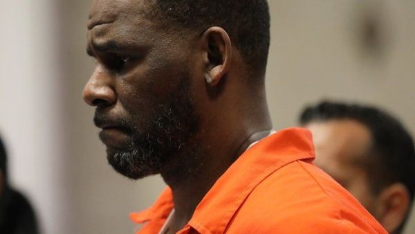 Vești proaste pentru R. Kelly! Vezi care sunt acuzațiile pentru care cântărețul riscă între 10 și 90 de ani de închisoare