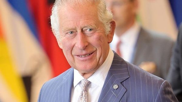 Mai mulți angajați ai Regelui Charles au fost anunțați că vor fi concediați. Decizia a fost catalogată drept „nemiloasă”