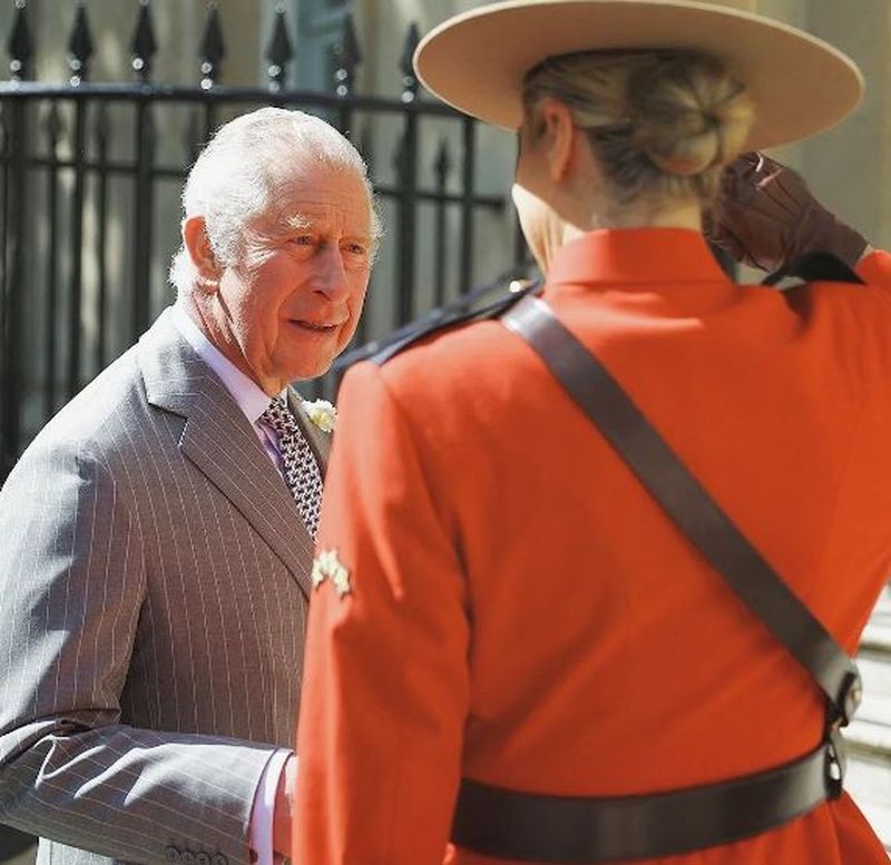 Mai mulți angajati ai Regelui Charles au fost anunțașți că vor fi concediați