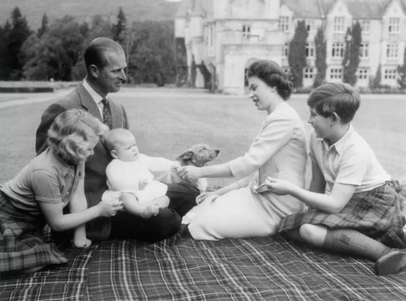 Relația dintre Regina Elisabeta și Prințul Philip. Totul despre mariajul lor de 73 de ani