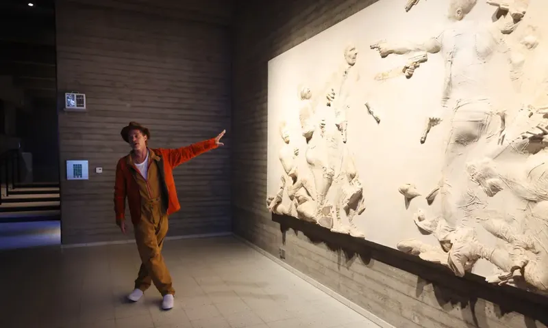 Brad Pitt și-a uimit fanii debutând ca sculptor: „Pentru mine este vorba de auto reflecție”. Vezi unde pot fi admirate lucrările