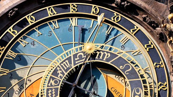 Horoscop 23 septembrie 2022. Află ce zodie și-a pierdut &icirc;ncrederea &icirc;n prieteni