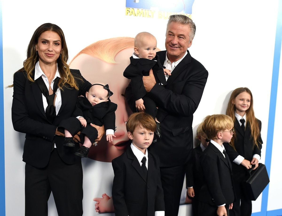 La 64 de ani, Alec Baldwin a devenit tată pentru a opta oară. Ce nume a primit mezina familiei