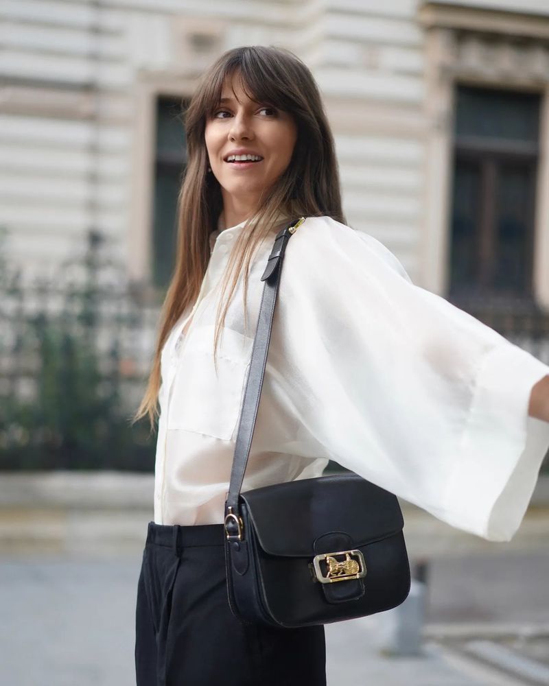  Dana Rogoz împlinește 37 de an