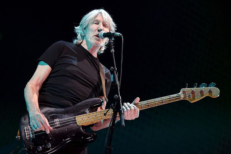 Roger Waters i-a adresat președintelui rus Vladimir Putin o scrisoare deschisă în care îi cere asigurări că nu va folosi armele nucleare 