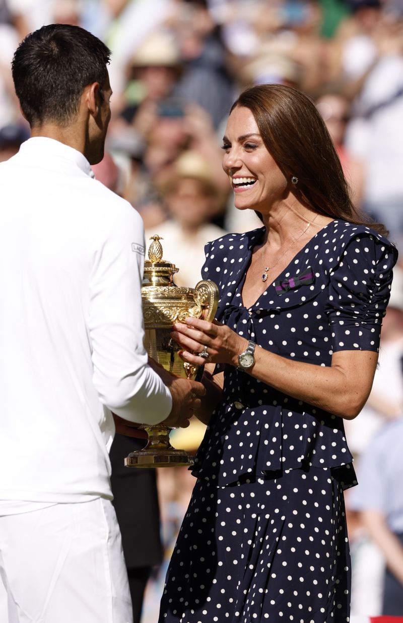 Kate Middleton își schimbă garderoba după ce a primit noul titlu. Vezi ce haine nu sunt potrivite pentru o viitoare regină!