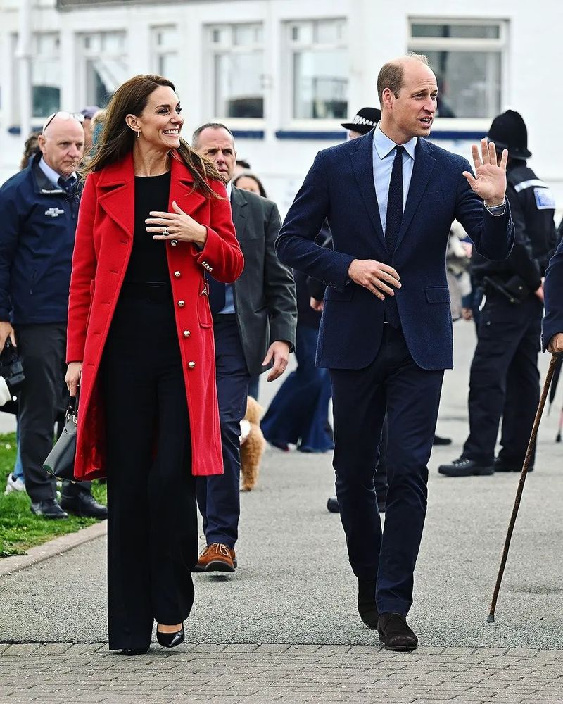 Kate Middleton își schimbă garderoba după ce a primit noul titlu. Vezi ce haine nu sunt potrivite pentru o viitoare regină!
