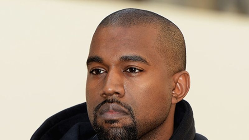 Kanye West, apariție extravagantă la London Fashion Week! Rapperul a atras privirile tuturor celor din jur: „Vrea să ducă moda la un alt nivel”