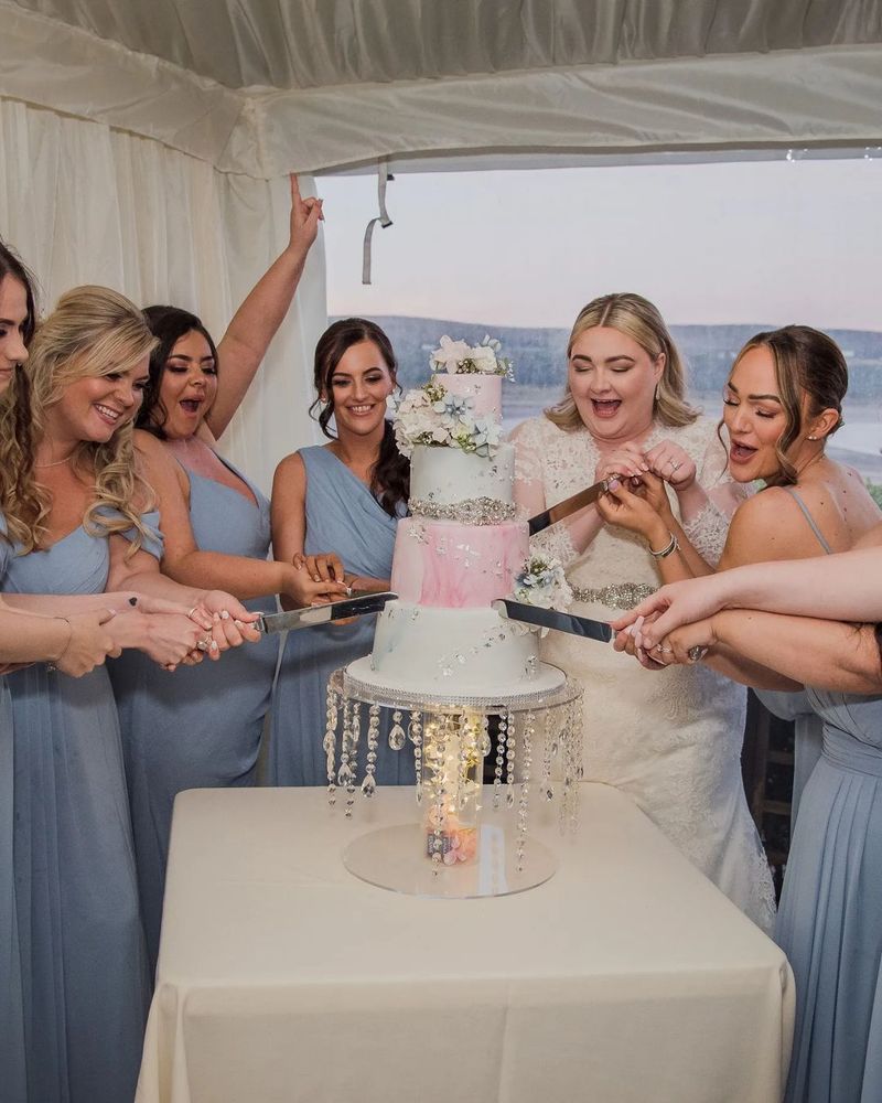 O mireasă a fost abandonată de mire fix în ziua nunții! Tânăra a luat o decizie neașteptată