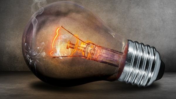 Dimineața Nebună. A vrut să facă economie la energia electrică și a reușit să-și bage familia în spital - Audio