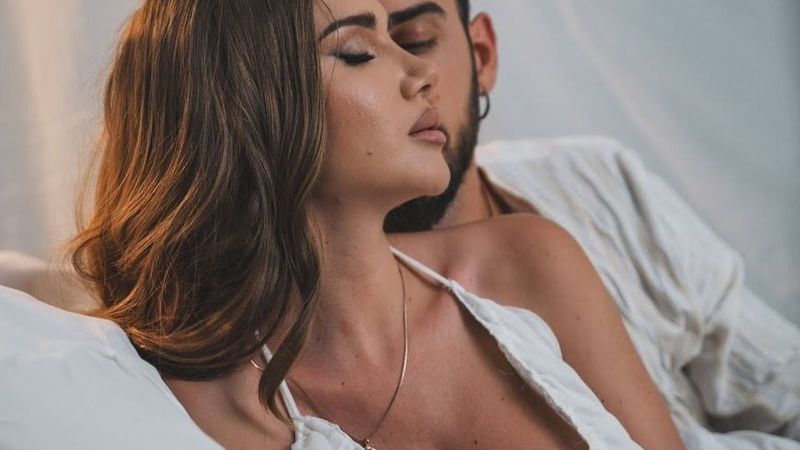 Otilia a lansat piesa &rdquo;Lerolei&rdquo; - Versuri aici
