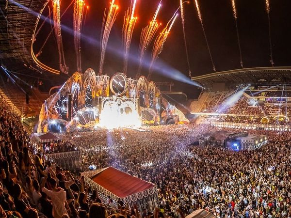 S-a anunțat c&acirc;nd va avea loc UNTOLD 2023! Personaje surprinzătoare vor scrie o nouă poveste din universul magic al festivalului ajuns la cea de opta ediție