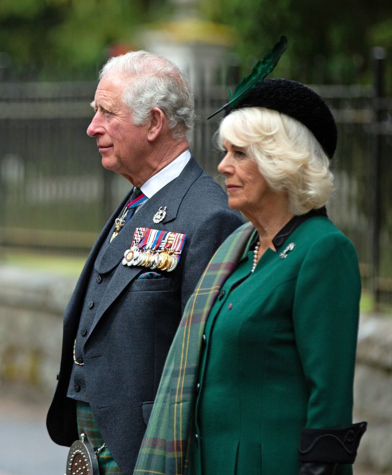 Prințul Harry nu o suportă pe regina consoartă, Camilla. Vezi care este motivului conflictului dintre Ducele de Sussex și soția tatălui său!