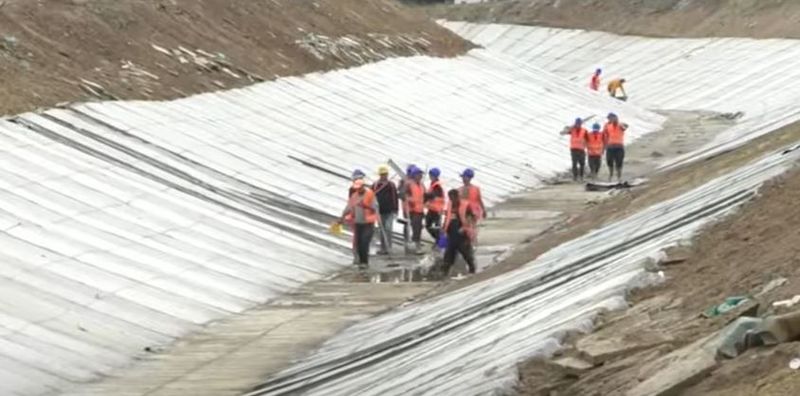  Petre Daea, vizită neașteptată la canalul de irigații de la Mehedinţi