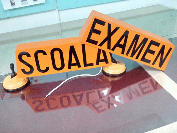 Bancul zilei de marți, 4 octombrie 2022: Trei candidați dau examenul de conducere la școala de șoferi