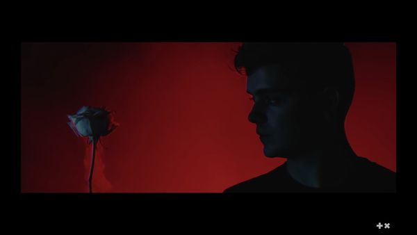 MARTIN GARRIX feat. JAMIE SCOTT - So Far Away