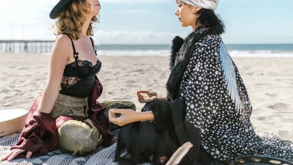 Horoscop 7 octombrie 2022. Zodia care întâlnește o persoană specială