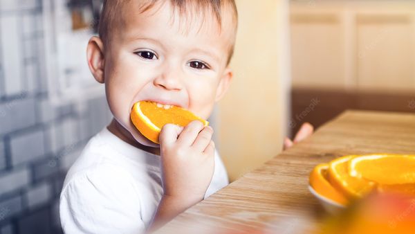 Sperietura trasă de o femeie după ce fiul ei a mâncat prea multe portocale: „Niciodată, într-un milion de ani, n-aș fi crezut”