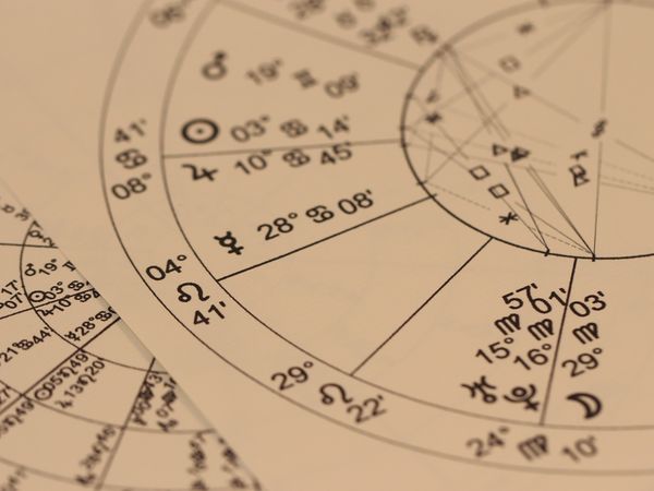 Horoscop zilnic 9 octombrie 2022: Luna Plină &icirc;n Berbec scoate la iveală conflicte interioare pentru unii nativi!