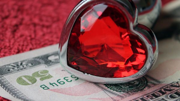 Horoscop 11 octombrie 2022. Care sunt zodiile ce vor avea noroc de dragoste și bani