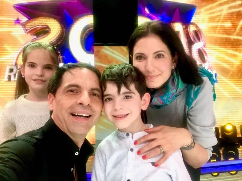 Dan Negru face dezvăluiri despre viața de familie. Vezi ce spune prezentatorul despre educația copiilor lui!