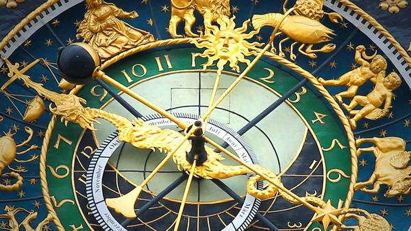 Horoscop zilnic 12 octombrie 2022: Săgetătorii au noroc pe toate planurile!