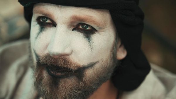 VESCAN feat. MAHIA BELDO - Iarta-ma Lume