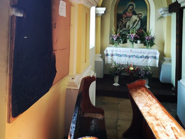 O biserică catolică din Ungaria a fost incendiată de un bărbat deranjat de sunetul clopotului