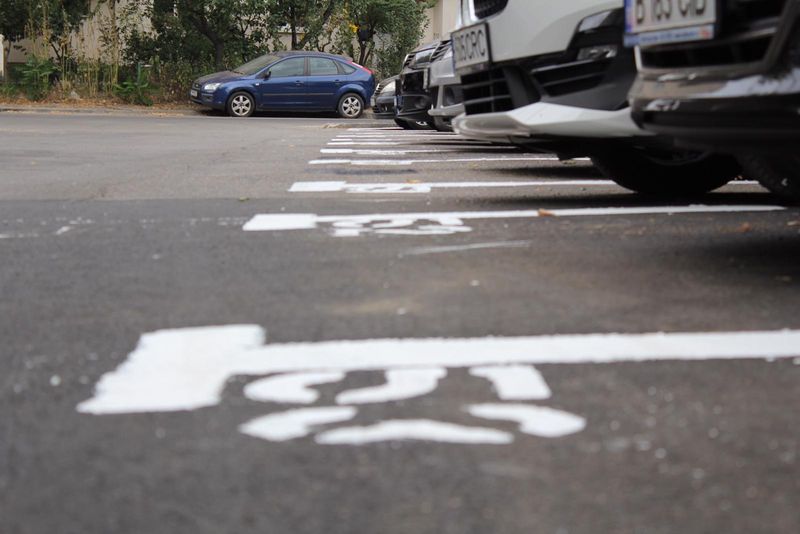 Un bucureștean a făcut credit la bancă pentru un loc de parcare