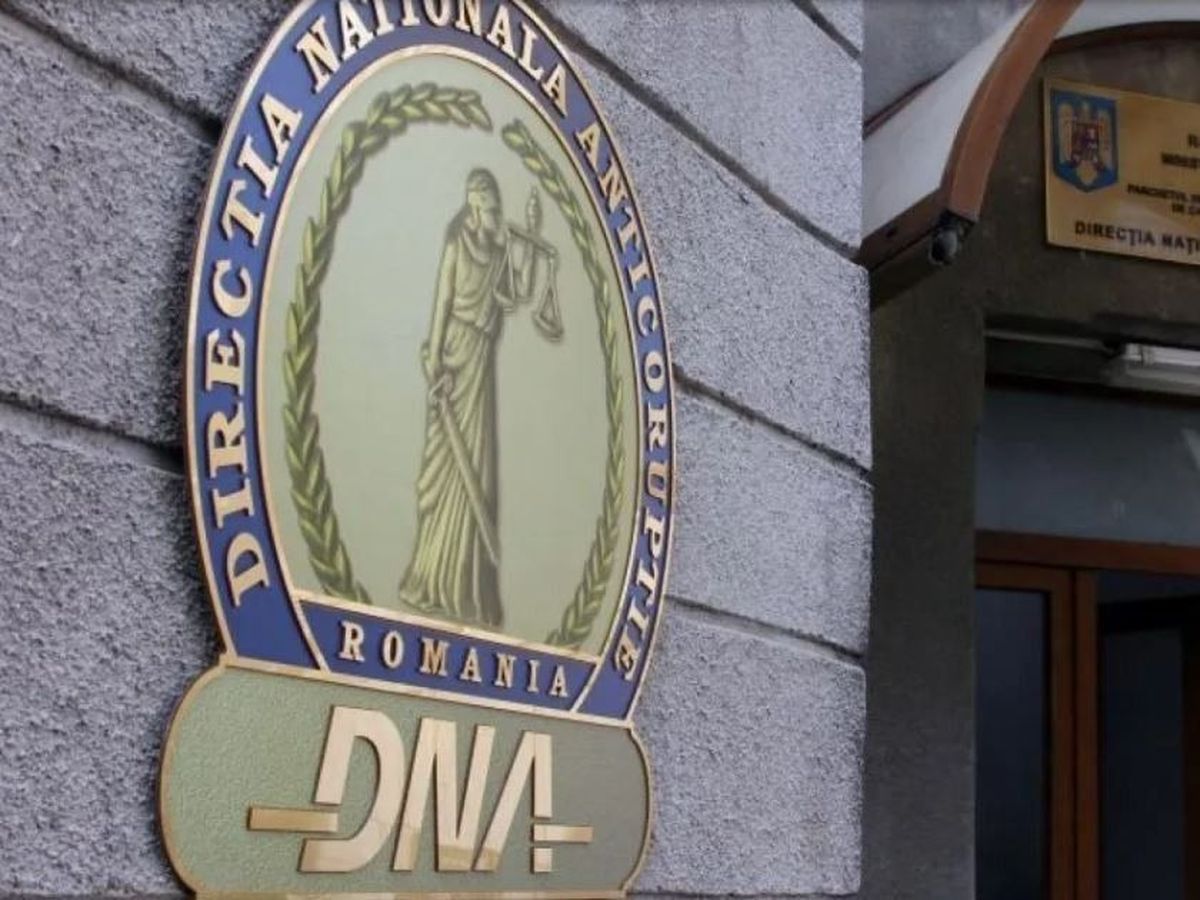  Inspector de la Antifraudă Fiscală, trimis în judecată pentru trafic de influență