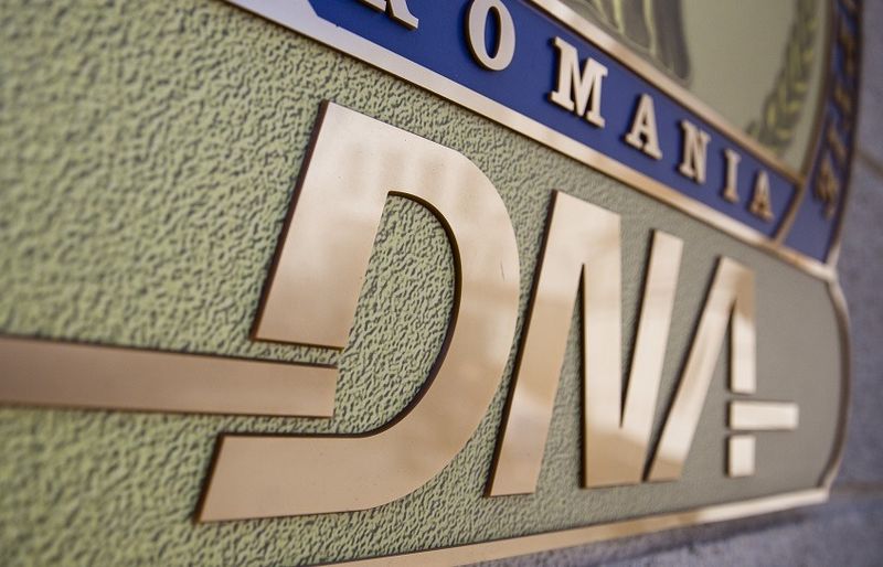  Inspector de la Antifraudă Fiscală, trimis în judecată pentru trafic de influență