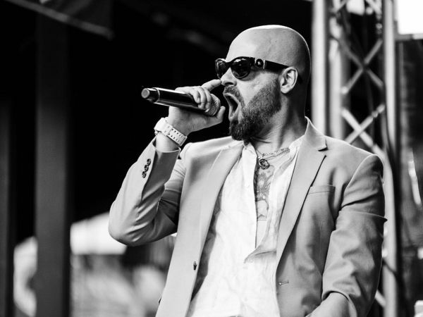 Membrii trupei Șatra Benz dezvăluie adevărul despre moartea subită a lui Nosfe: &bdquo;&Icirc;n timpul concertului i s-a făcut rău&rdquo;