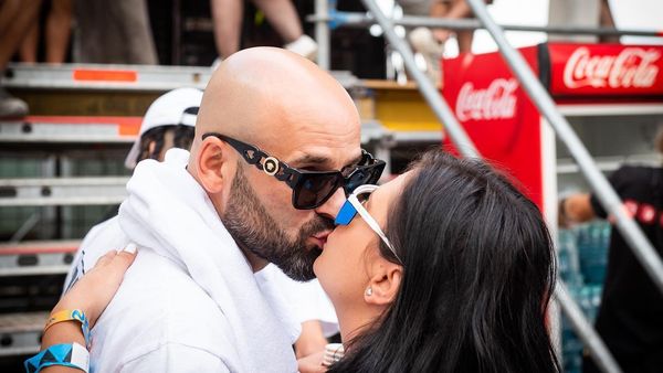 Mădălina Crețan, soția lui Nosfe, mesaj emoționant după înmormântarea artistului: „Promitem să îți ducem povestea mai departe”