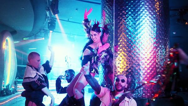 HOLY MOLLY FEAT LIZOT - Sunday Night