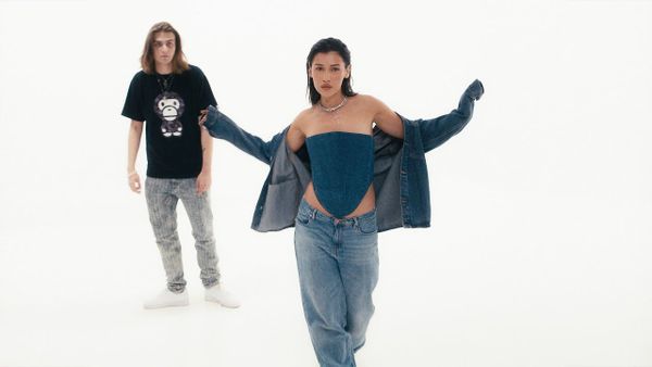 ALINA EREMIA & OSCAR - Umeri De Piatra