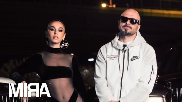 MIRA & UZZI - 16 Ani