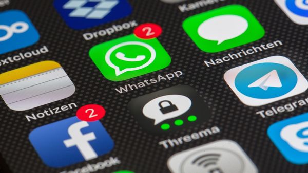 Dimineața Nebună: Update: WhatsApp și-a revenit după ce a picat marți dimineață. Problemele au fost înregistrate în mai multe țări ale lumii. Audio