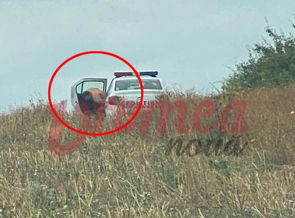 Dimineața Nebună.  Polițist gol pușcă prins cu o colegă! Cei doi au făcut amor &icirc;n mașina poliției pe c&acirc;mp. Audio