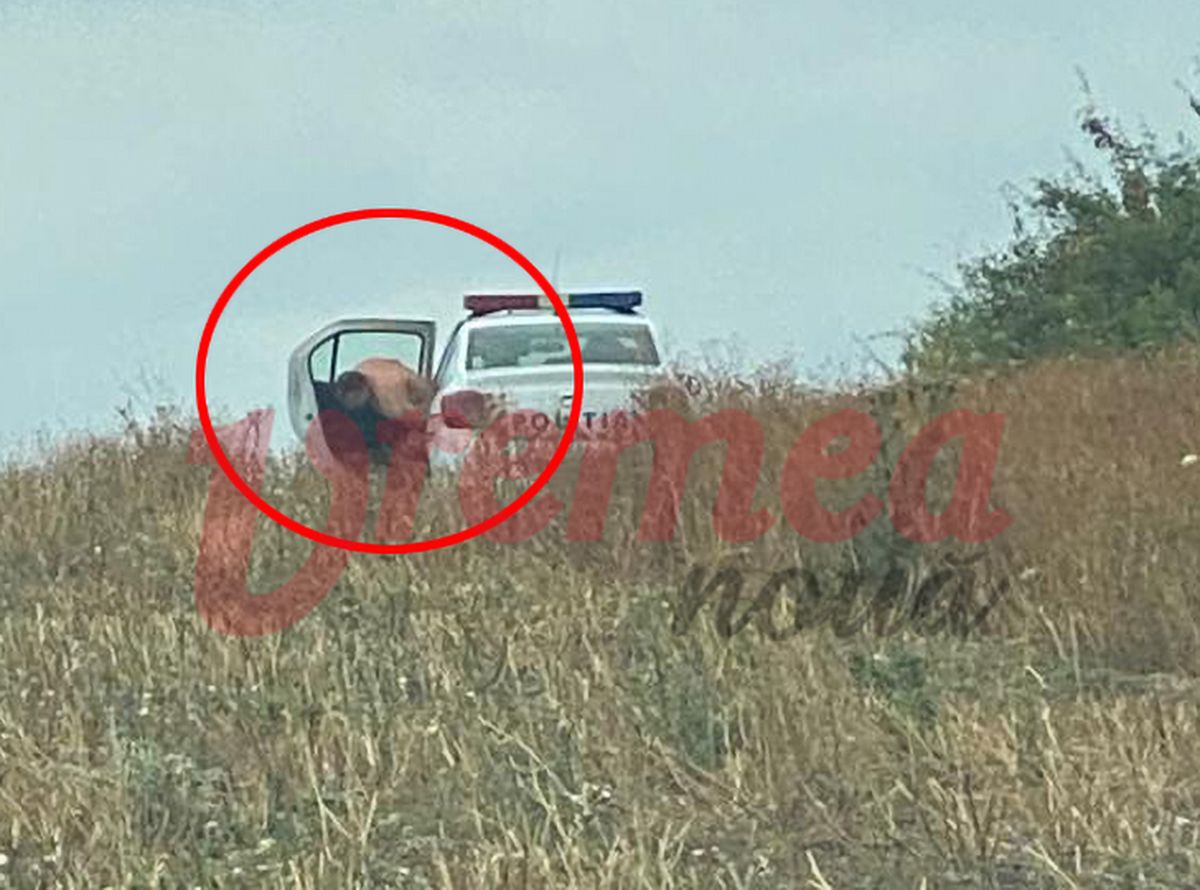 Dimineața Nebună.  Polițist gol pușcă prins cu o colegă! Cei doi au făcut amor în mașina poliției pe câmp. Audio 