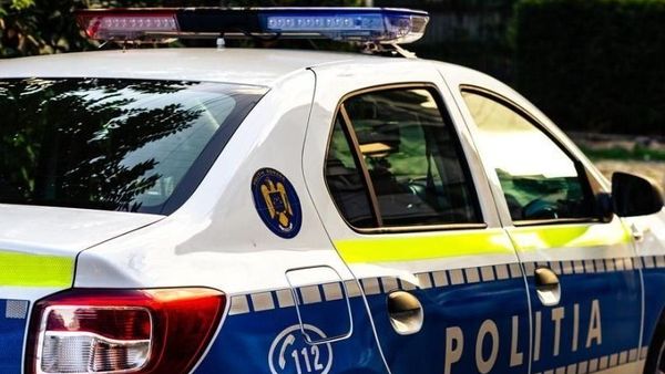 Dimineața Nebună: Un bărbat a fost furat la un botez. Una dintre invitate l-a lăsat fără bani și fără telefon - AUDIO