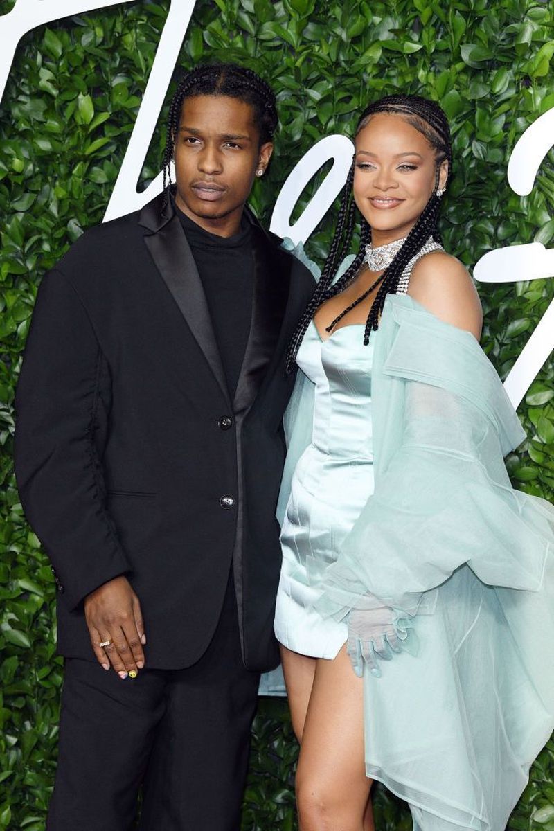 Cum a început povestea de dragoste dintre Rihanna și A$AP Rocky? Vezi aici cum s-au îndrăgostit cei doi cântăreți!